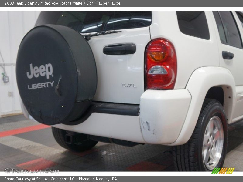 Stone White / Light Taupe/Taupe 2003 Jeep Liberty Limited 4x4