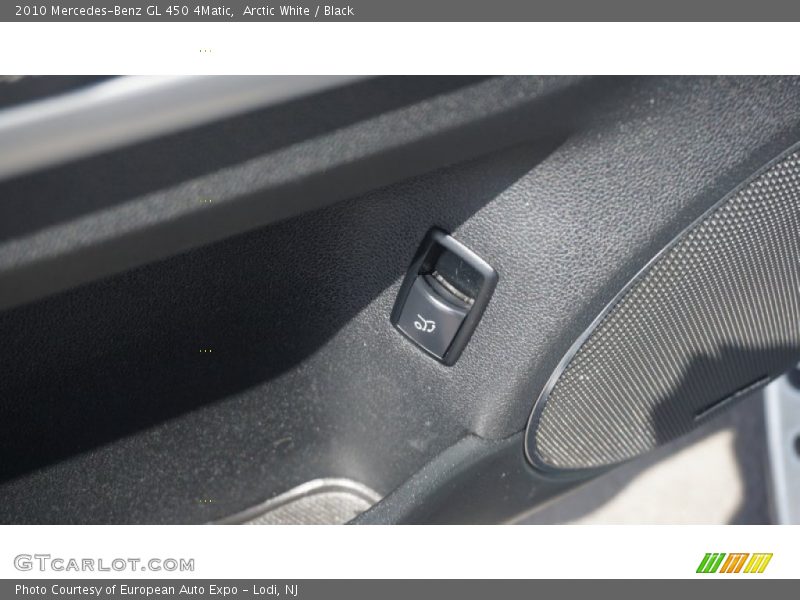 Arctic White / Black 2010 Mercedes-Benz GL 450 4Matic