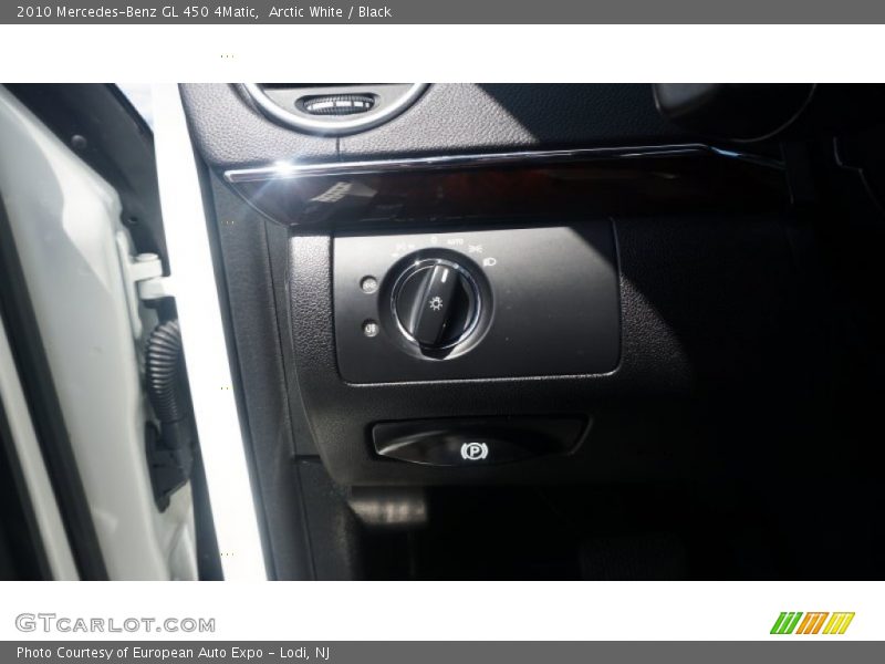 Arctic White / Black 2010 Mercedes-Benz GL 450 4Matic