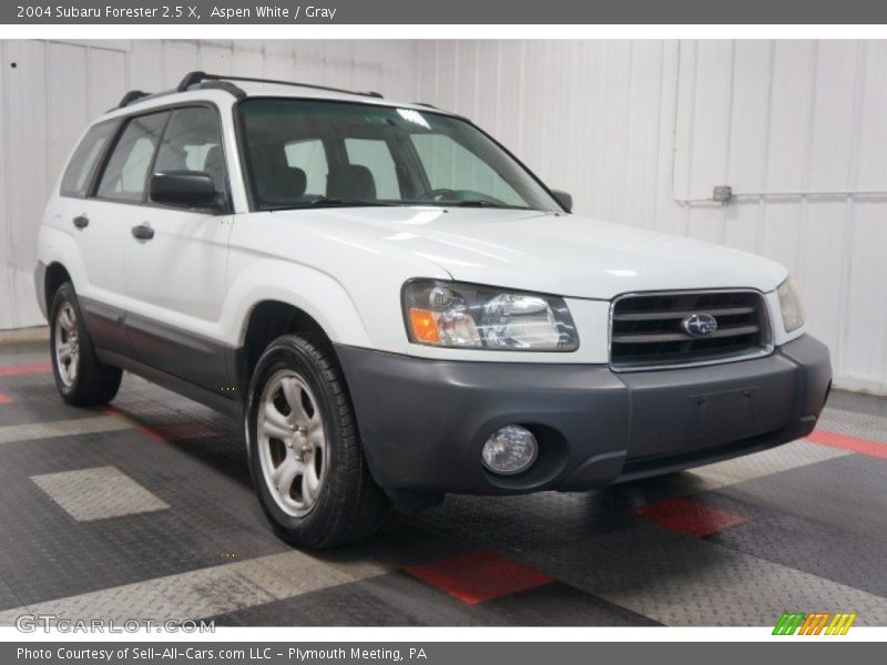 Aspen White / Gray 2004 Subaru Forester 2.5 X