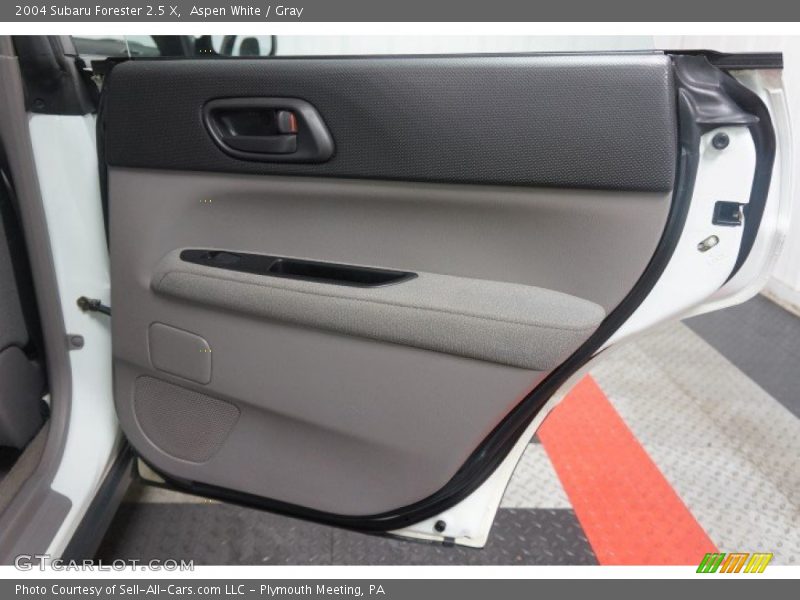 Aspen White / Gray 2004 Subaru Forester 2.5 X