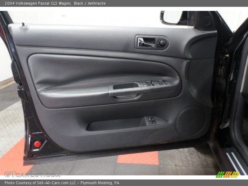 Black / Anthracite 2004 Volkswagen Passat GLS Wagon