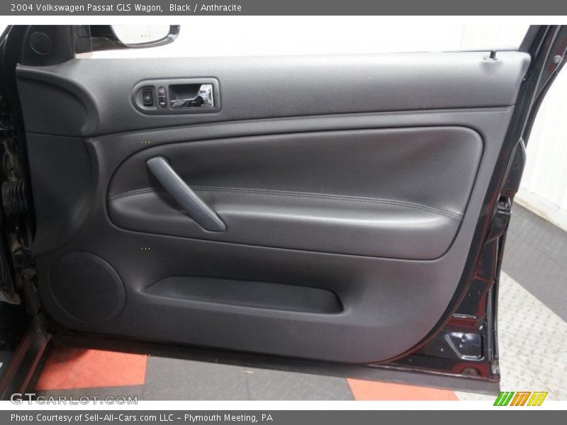 Black / Anthracite 2004 Volkswagen Passat GLS Wagon