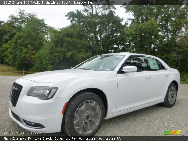 Front 3/4 View of 2015 300 S AWD