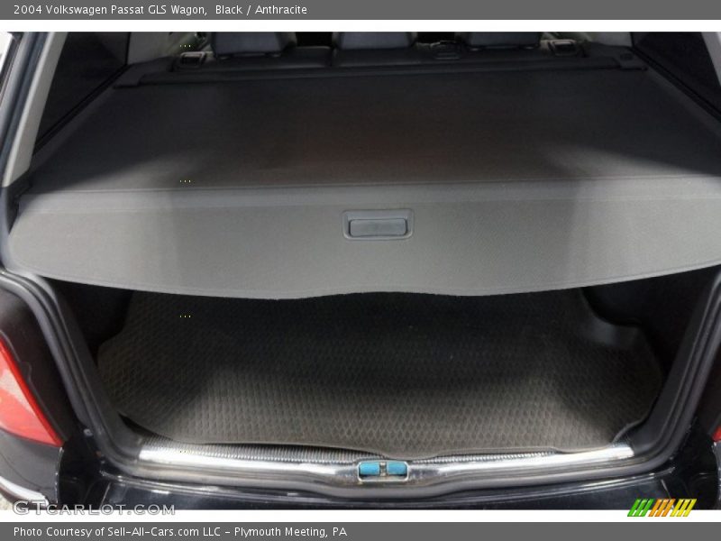 Black / Anthracite 2004 Volkswagen Passat GLS Wagon
