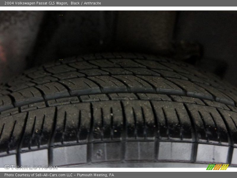 Black / Anthracite 2004 Volkswagen Passat GLS Wagon