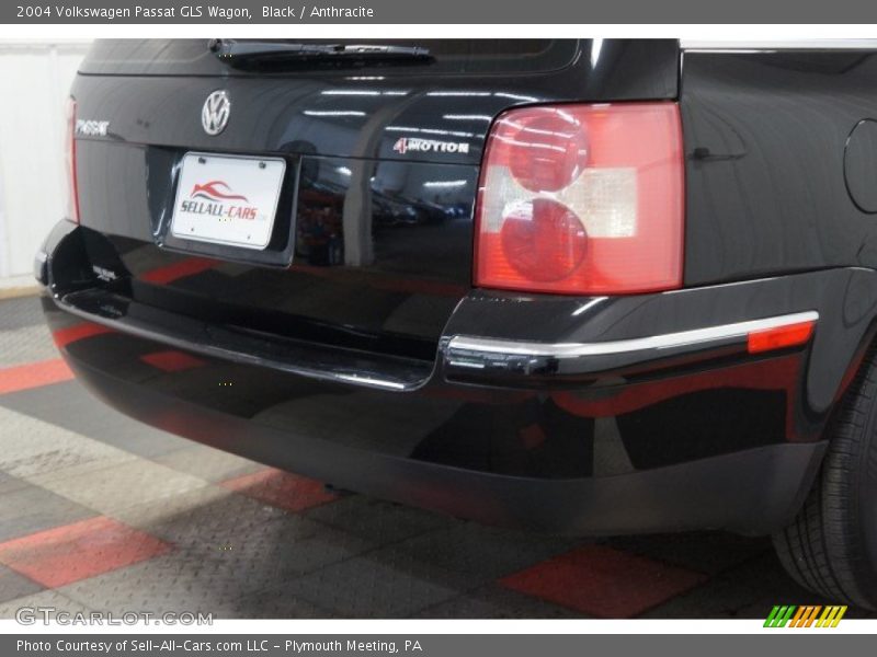 Black / Anthracite 2004 Volkswagen Passat GLS Wagon