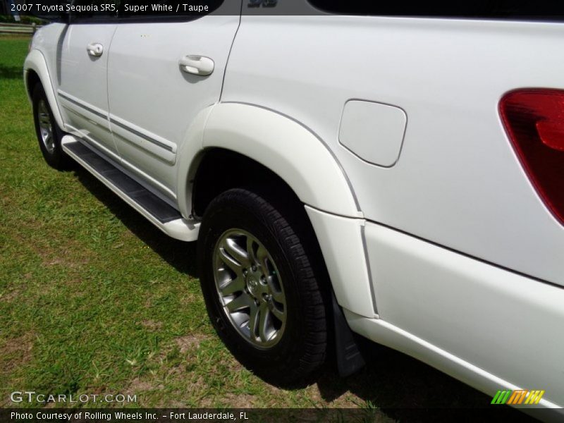Super White / Taupe 2007 Toyota Sequoia SR5