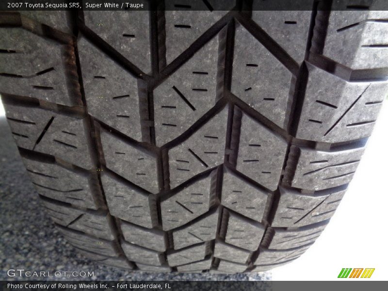 Super White / Taupe 2007 Toyota Sequoia SR5
