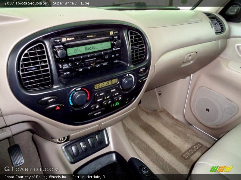 Dashboard of 2007 Sequoia SR5
