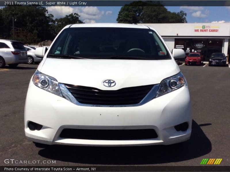 Super White / Light Gray 2011 Toyota Sienna LE