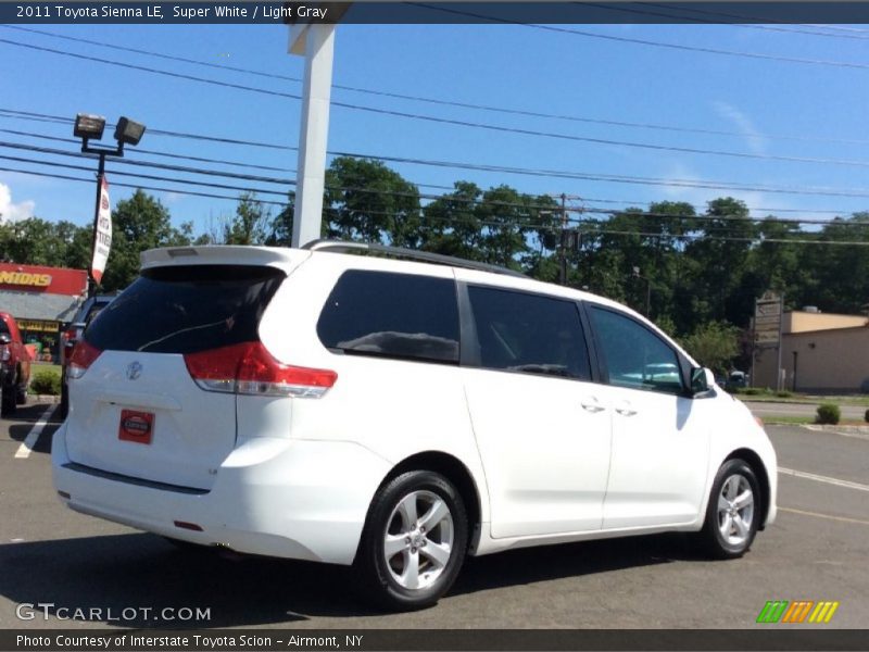 Super White / Light Gray 2011 Toyota Sienna LE