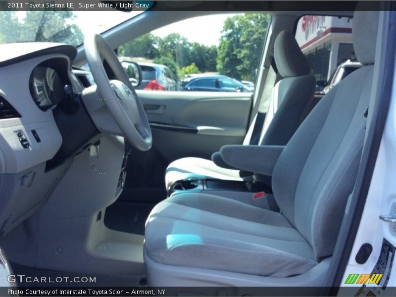 Super White / Light Gray 2011 Toyota Sienna LE