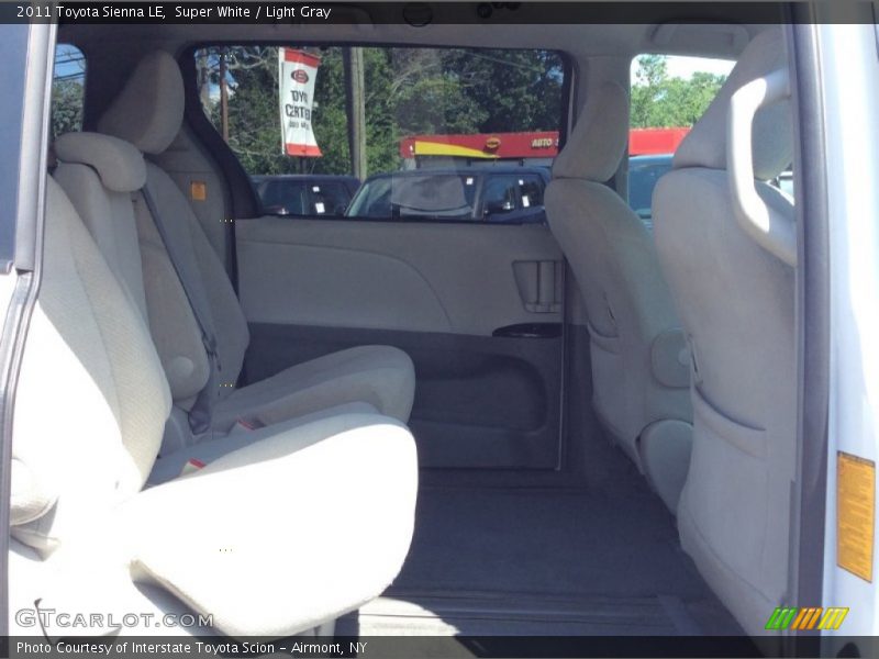 Super White / Light Gray 2011 Toyota Sienna LE