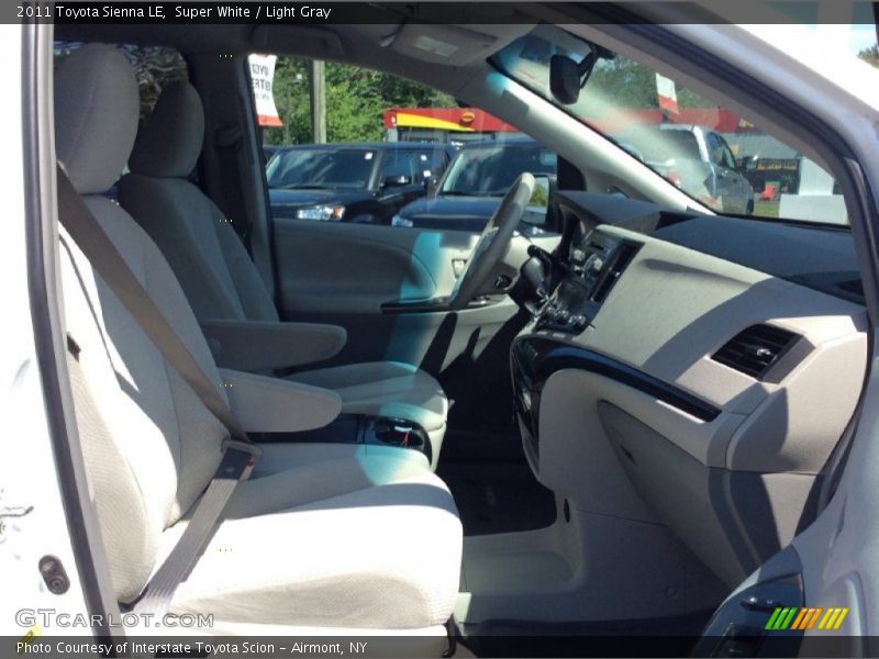Super White / Light Gray 2011 Toyota Sienna LE