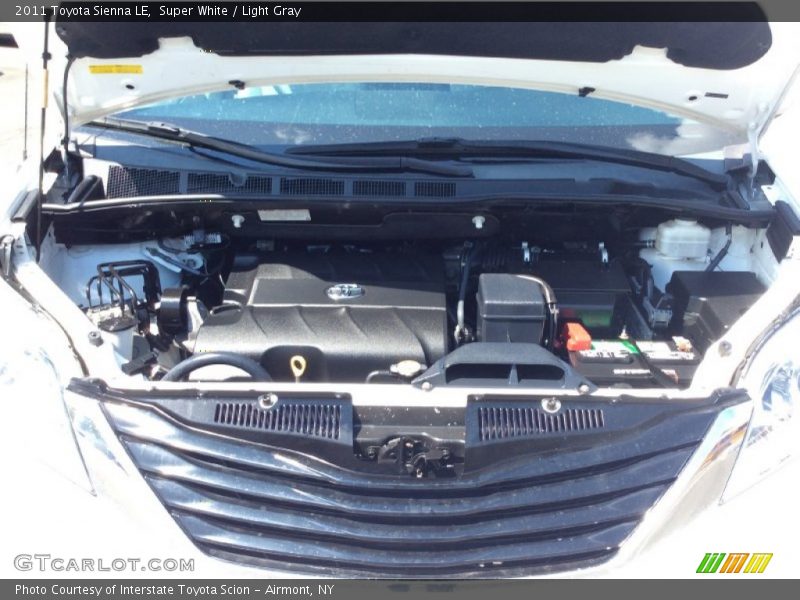 Super White / Light Gray 2011 Toyota Sienna LE