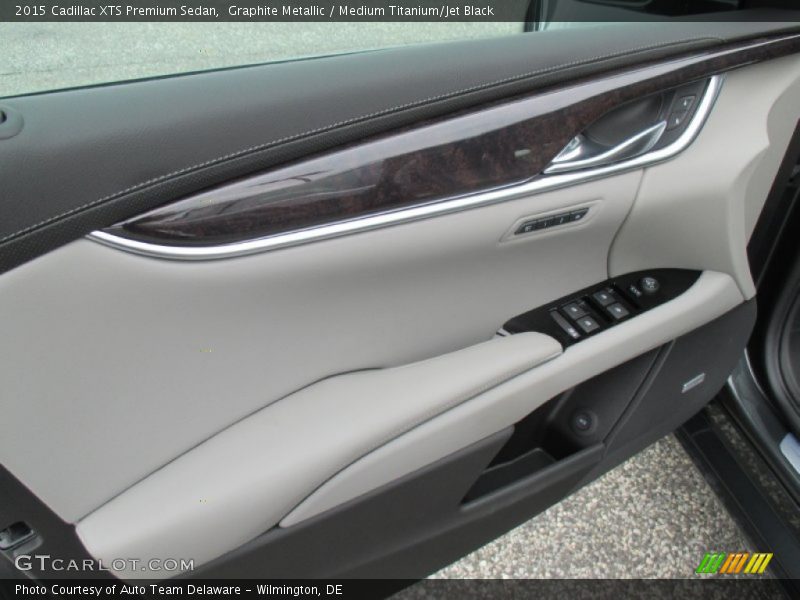 Graphite Metallic / Medium Titanium/Jet Black 2015 Cadillac XTS Premium Sedan