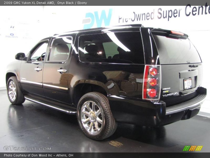 Onyx Black / Ebony 2009 GMC Yukon XL Denali AWD