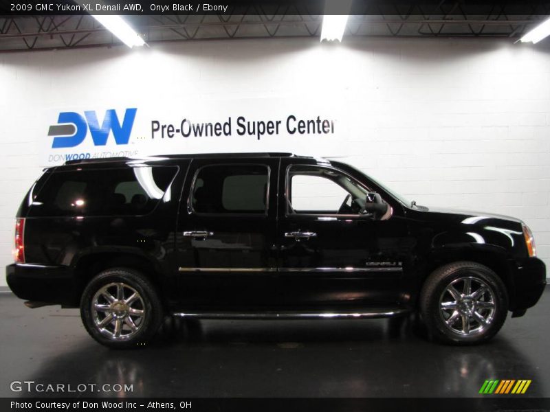 Onyx Black / Ebony 2009 GMC Yukon XL Denali AWD