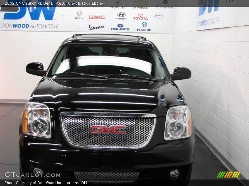 Onyx Black / Ebony 2009 GMC Yukon XL Denali AWD