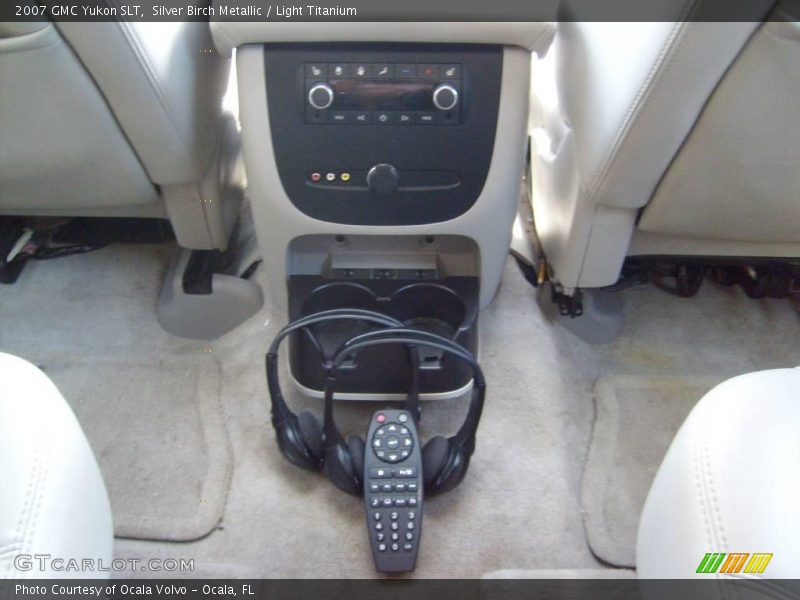 Silver Birch Metallic / Light Titanium 2007 GMC Yukon SLT