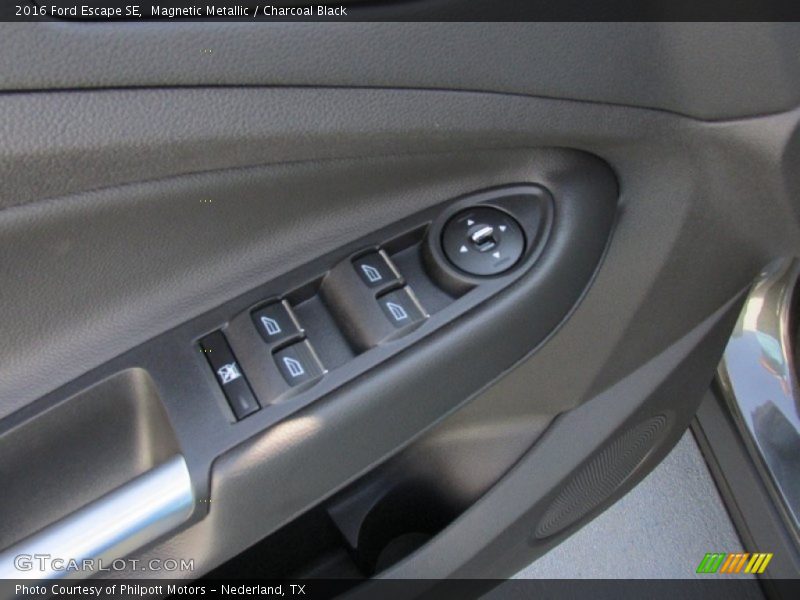Magnetic Metallic / Charcoal Black 2016 Ford Escape SE