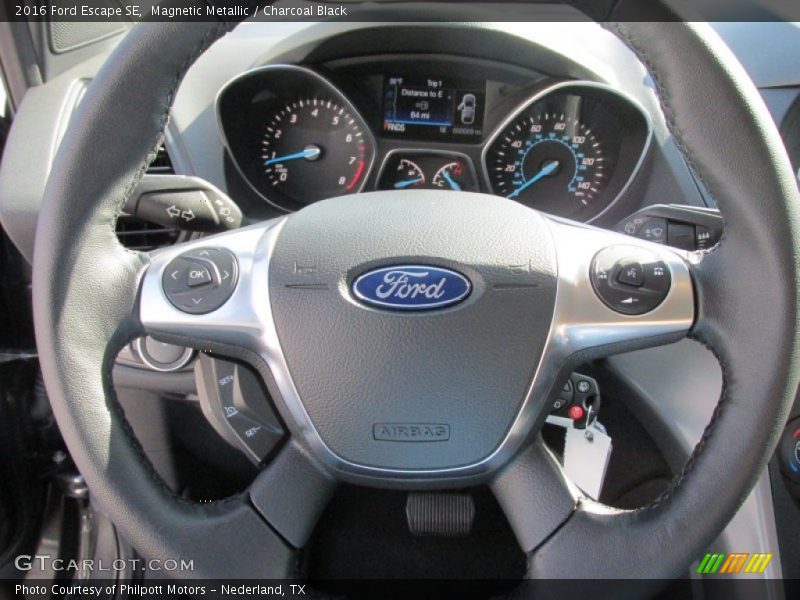Magnetic Metallic / Charcoal Black 2016 Ford Escape SE