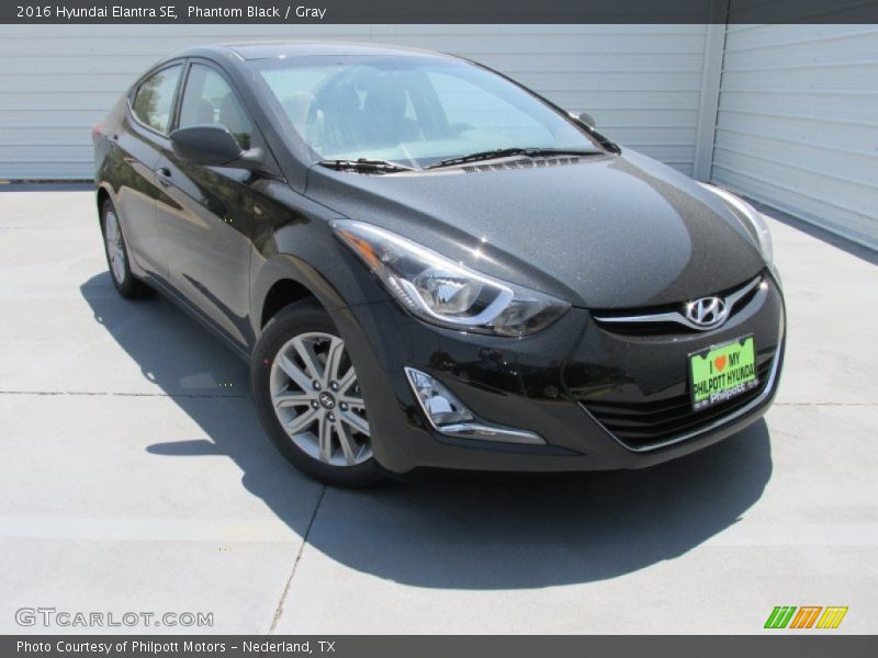 Phantom Black / Gray 2016 Hyundai Elantra SE