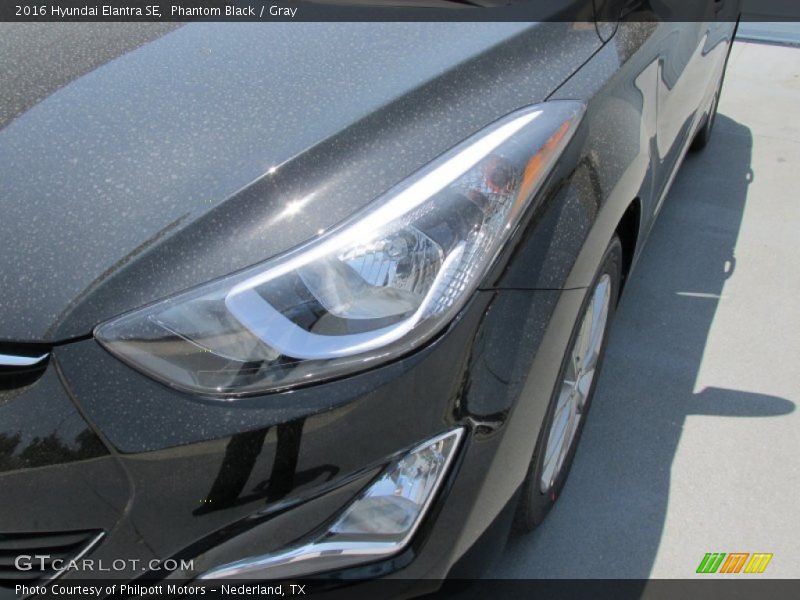 Phantom Black / Gray 2016 Hyundai Elantra SE