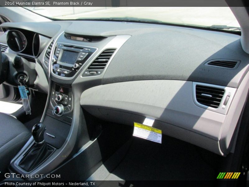 Phantom Black / Gray 2016 Hyundai Elantra SE