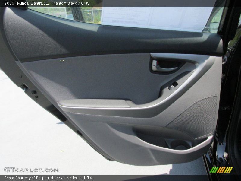 Phantom Black / Gray 2016 Hyundai Elantra SE