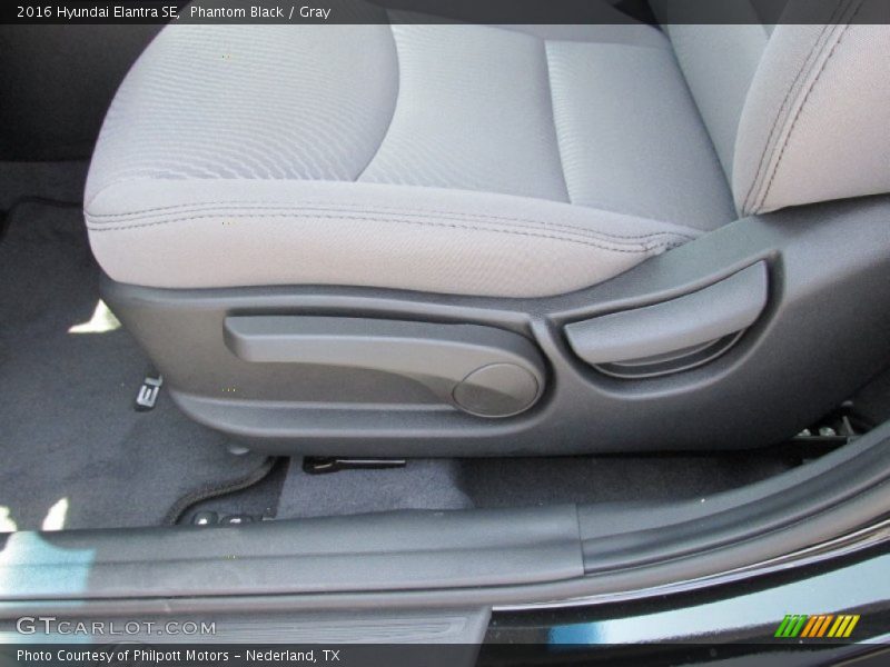 Phantom Black / Gray 2016 Hyundai Elantra SE