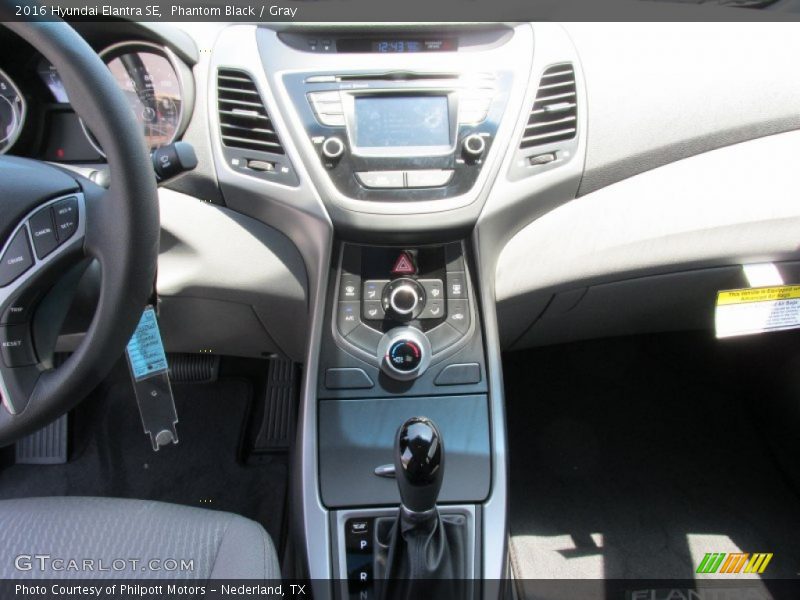 Phantom Black / Gray 2016 Hyundai Elantra SE