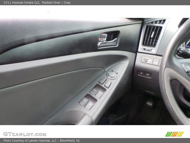 Radiant Silver / Gray 2011 Hyundai Sonata GLS