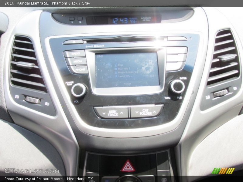 Phantom Black / Gray 2016 Hyundai Elantra SE