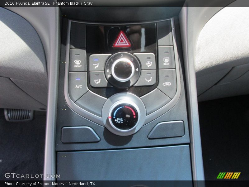 Phantom Black / Gray 2016 Hyundai Elantra SE