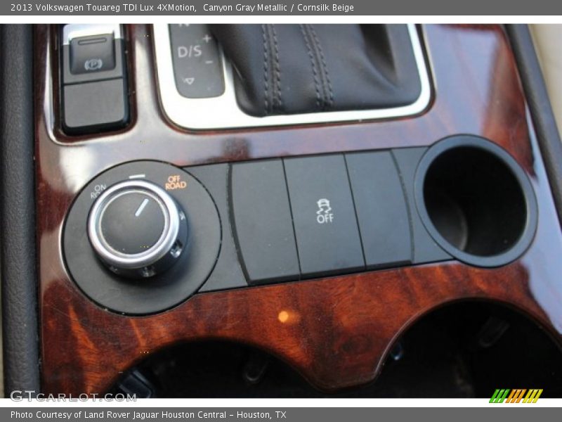 Canyon Gray Metallic / Cornsilk Beige 2013 Volkswagen Touareg TDI Lux 4XMotion