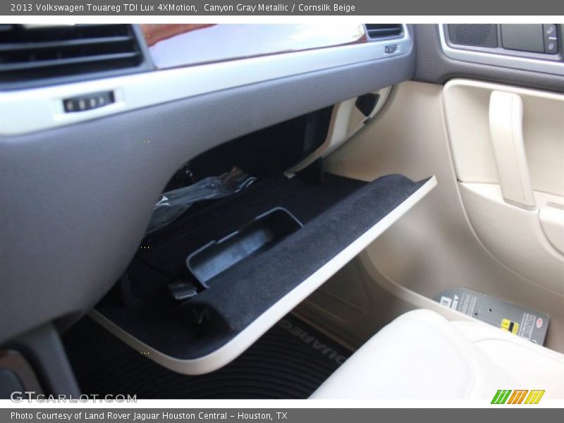 Canyon Gray Metallic / Cornsilk Beige 2013 Volkswagen Touareg TDI Lux 4XMotion
