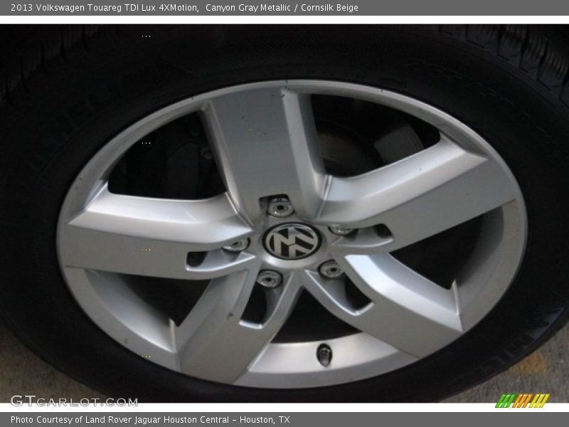 Canyon Gray Metallic / Cornsilk Beige 2013 Volkswagen Touareg TDI Lux 4XMotion