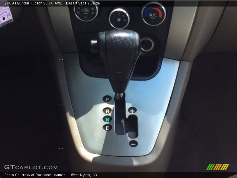 Desert Sage / Beige 2009 Hyundai Tucson SE V6 4WD