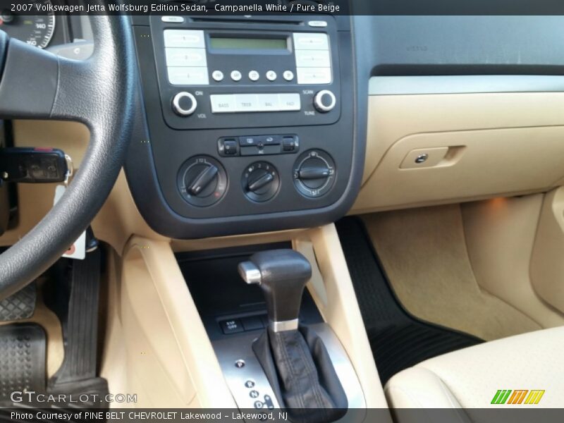 Campanella White / Pure Beige 2007 Volkswagen Jetta Wolfsburg Edition Sedan