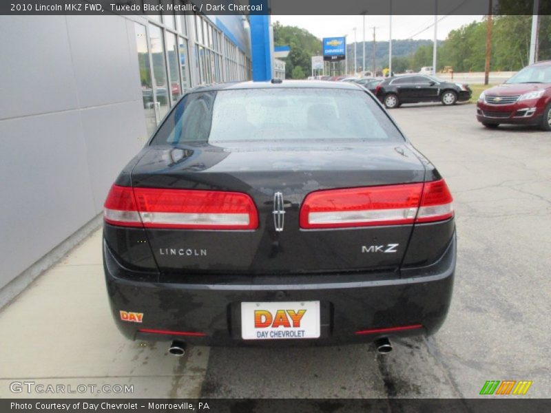 Tuxedo Black Metallic / Dark Charcoal 2010 Lincoln MKZ FWD