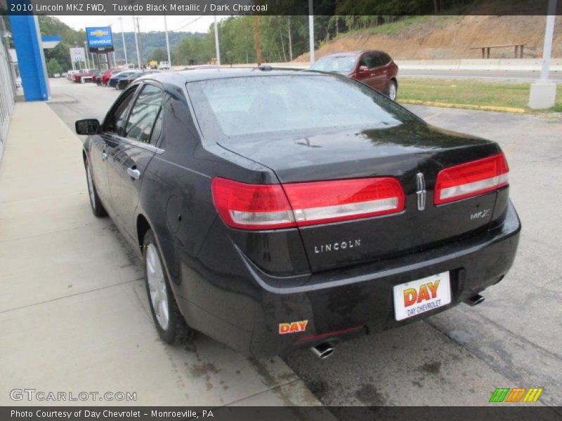 Tuxedo Black Metallic / Dark Charcoal 2010 Lincoln MKZ FWD