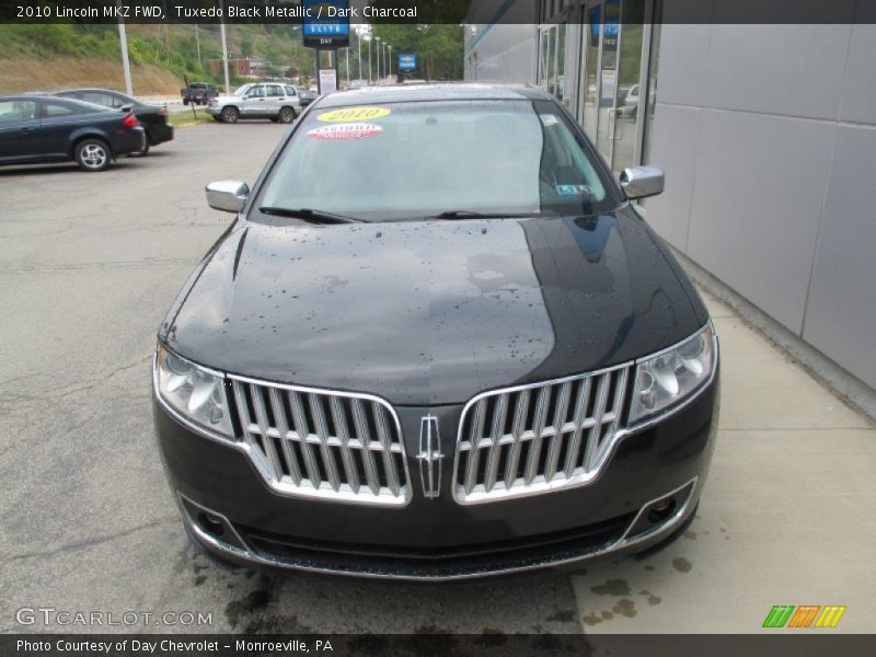Tuxedo Black Metallic / Dark Charcoal 2010 Lincoln MKZ FWD