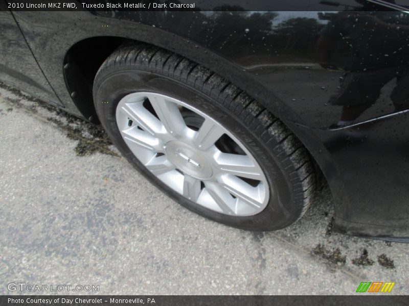Tuxedo Black Metallic / Dark Charcoal 2010 Lincoln MKZ FWD