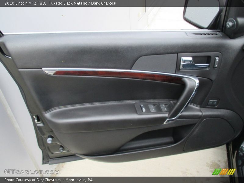 Tuxedo Black Metallic / Dark Charcoal 2010 Lincoln MKZ FWD