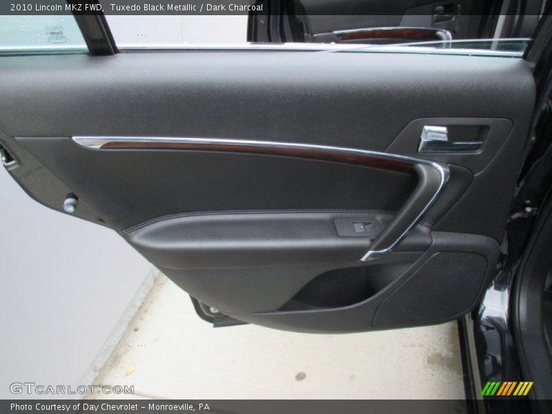 Tuxedo Black Metallic / Dark Charcoal 2010 Lincoln MKZ FWD