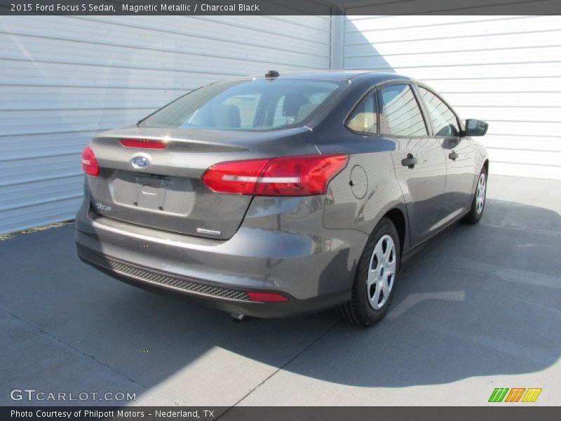 Magnetic Metallic / Charcoal Black 2015 Ford Focus S Sedan