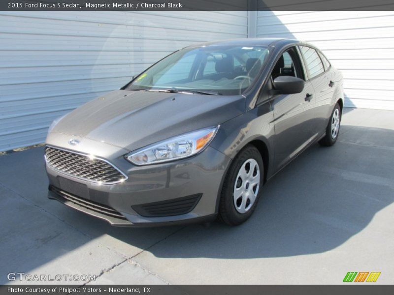 Magnetic Metallic / Charcoal Black 2015 Ford Focus S Sedan