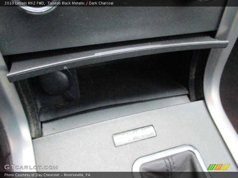 Tuxedo Black Metallic / Dark Charcoal 2010 Lincoln MKZ FWD